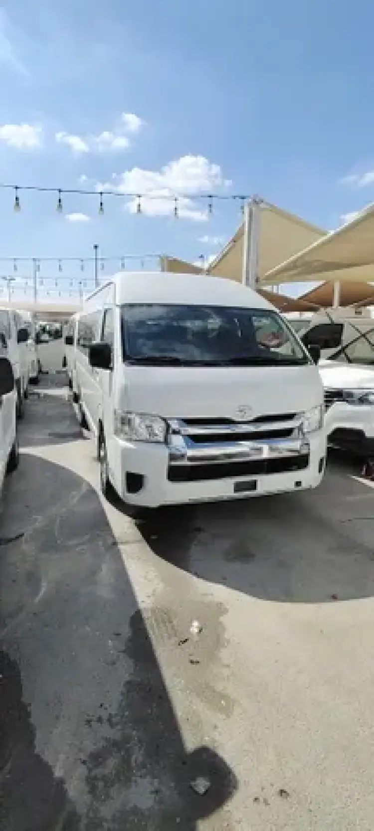 toyota hiace image Toyota Hiace 2.7L Commuter High Roof LWB (13 seates) 2017