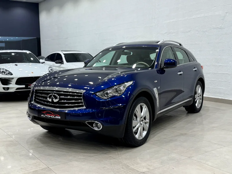 انفينيتي QX70 2016