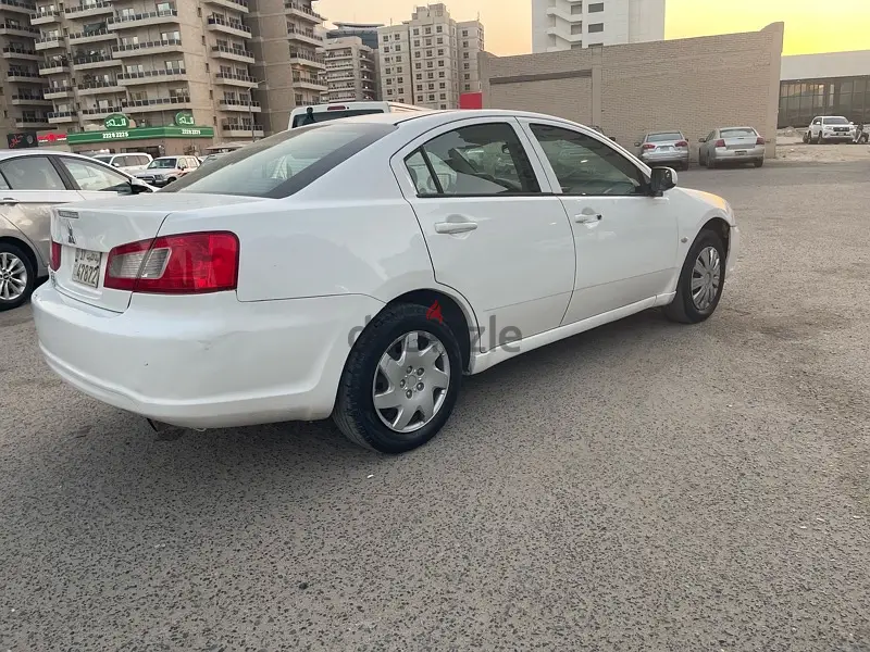 ميتسوبيشي جالانت 2012