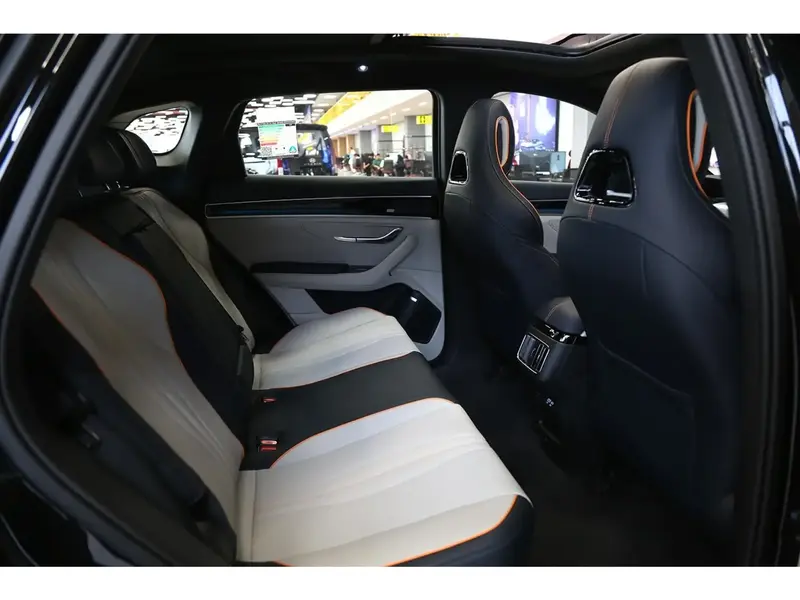 Discover undefined undefined Exterior Interior Images.Find all aspects and details of cars.