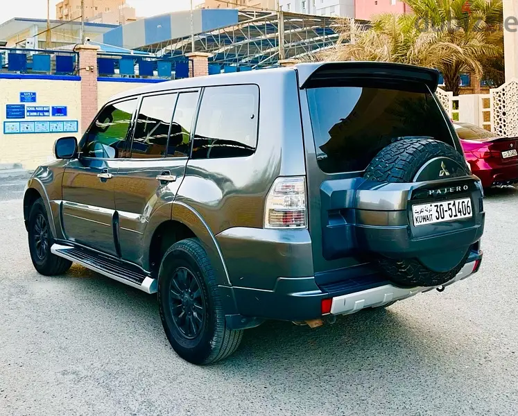 ميتسوبيشي باجيرو 2014