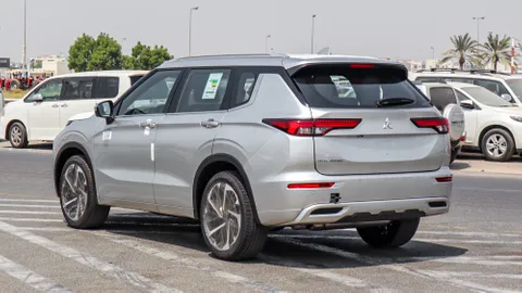 Discover undefined undefined Exterior Interior Images.Find all aspects and details of cars.