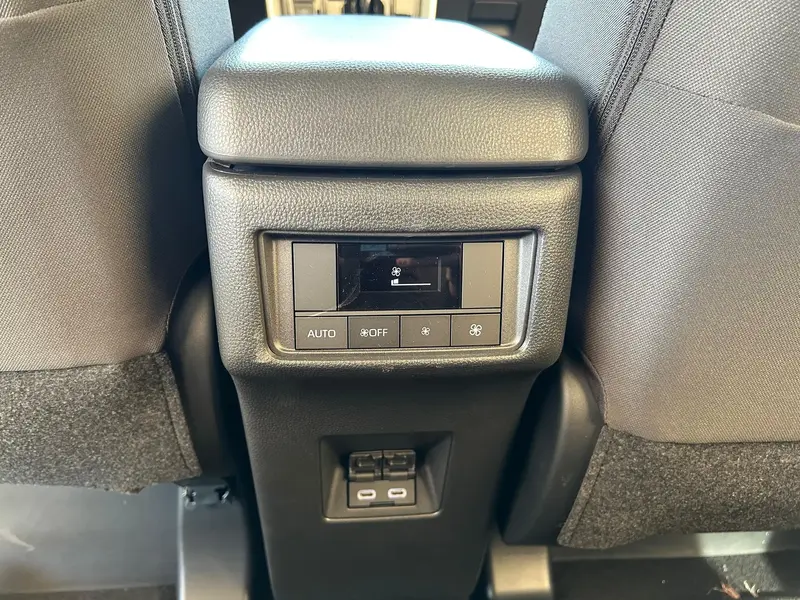 Toyota Innova 2024