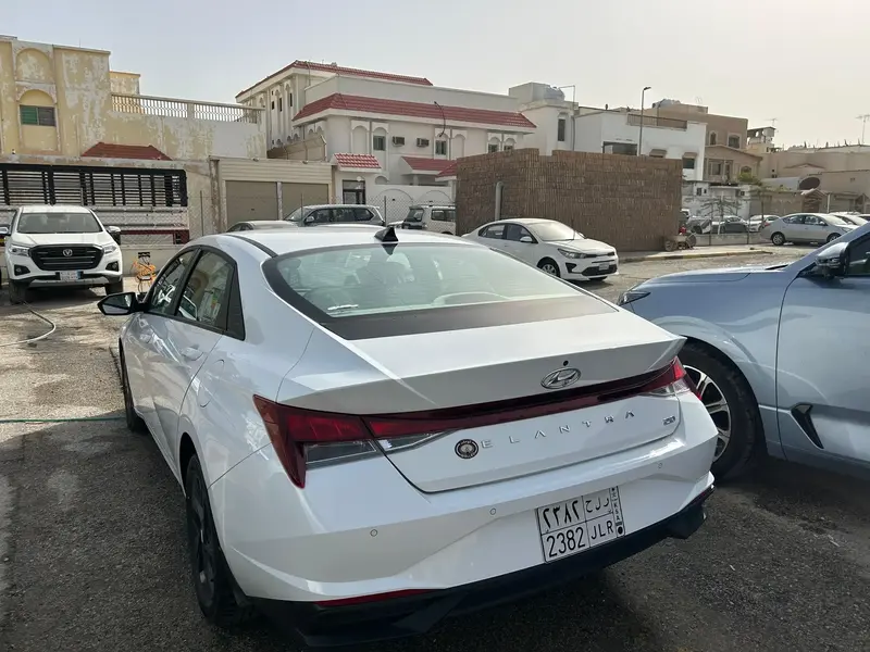 Hyundai Elantra 2023