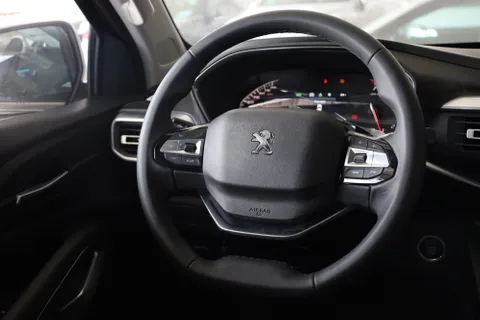 New Peugeot Landtrek 2.4T DC 4x4 A/T 2023