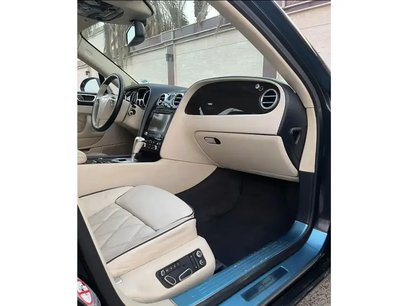 Bentley Flying Spur 2011