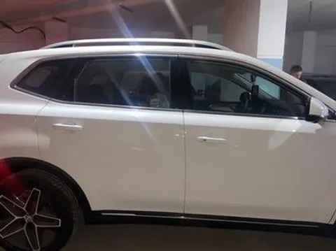 Discover undefined undefined Exterior Interior Images.Find all aspects and details of cars.