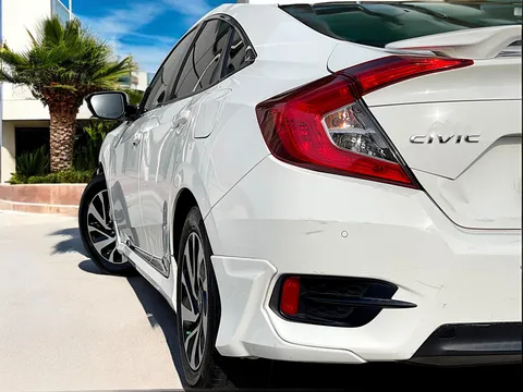 Honda Civic 1.6L EXi 2017