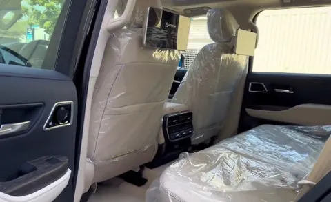 Discover undefined undefined Exterior Interior Images.Find all aspects and details of cars.