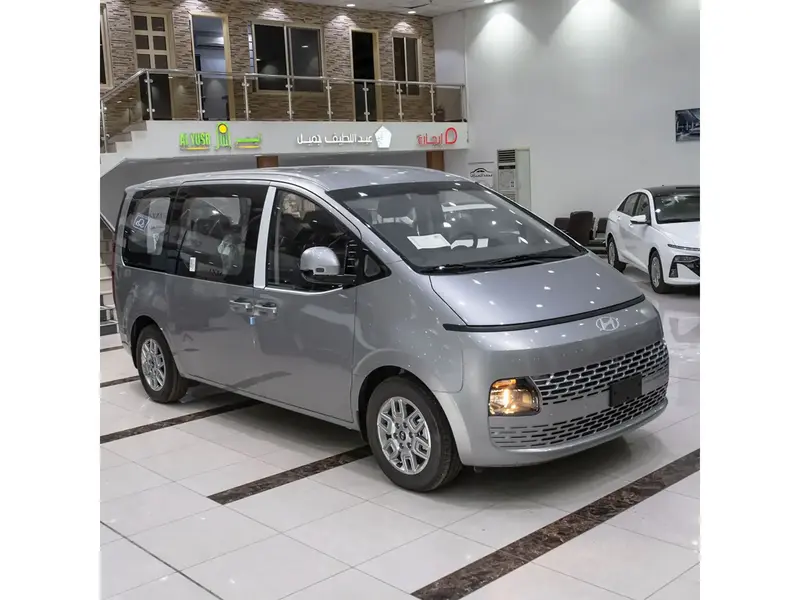 Discover undefined undefined Exterior Interior Images.Find all aspects and details of cars.