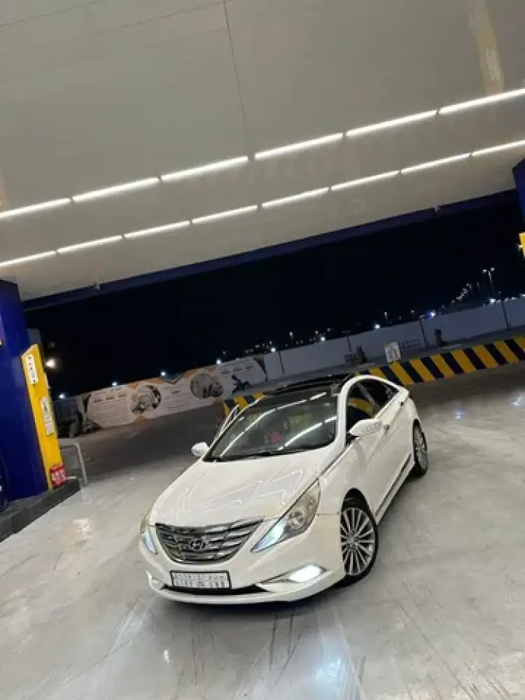hyundai hyundai-sonata image Hyundai Sonata 2013