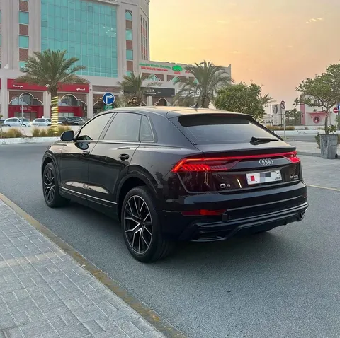 Audi Q8 55 TFSI quattro 340 HP 2021