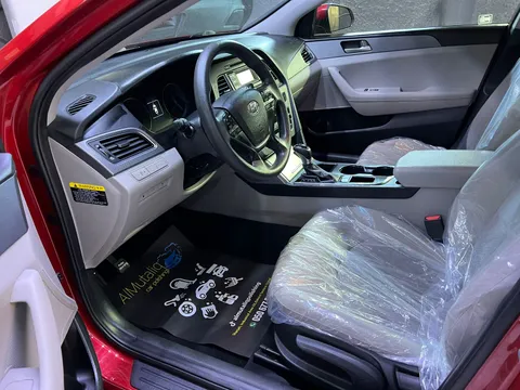 Discover undefined undefined Exterior Interior Images.Find all aspects and details of cars.