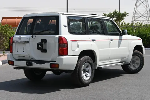 New Nissan Patrol Safari 4.8L M/T 2024