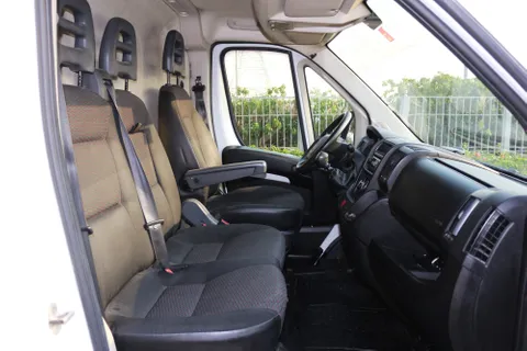 Peugeot Boxer 2.2L Diesel (L4H3) 2022