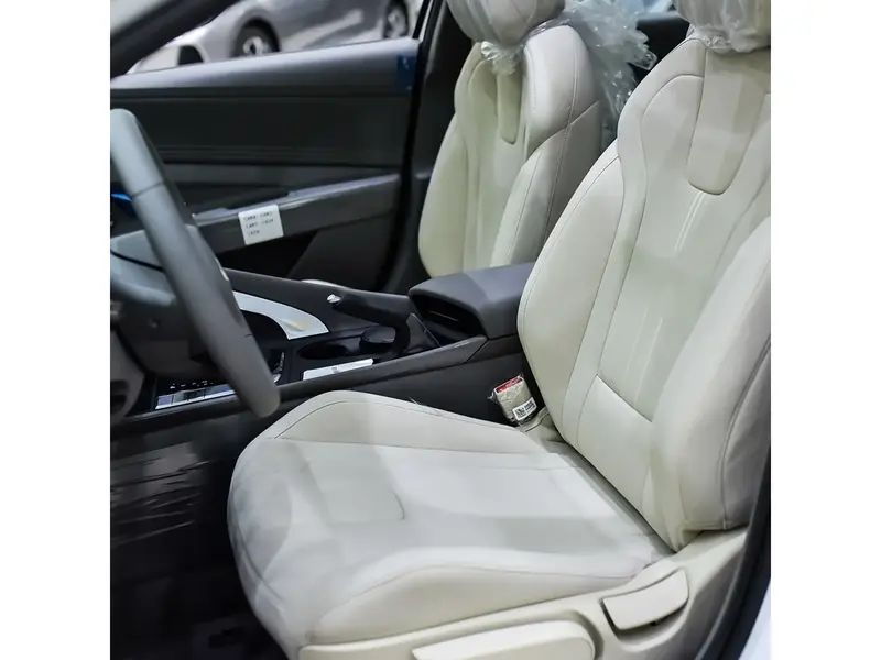 Hyundai Elantra 2025