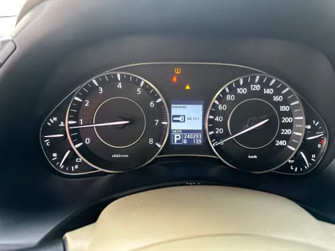 Nissan Patrol LE Platinum 2012