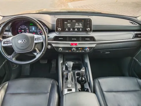 Discover undefined undefined Exterior Interior Images.Find all aspects and details of cars.