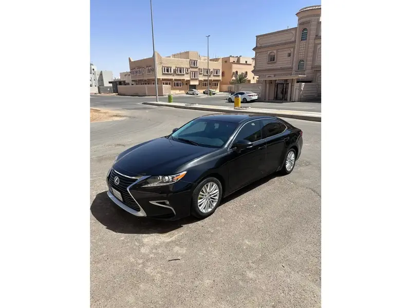 Lexus ES 2018