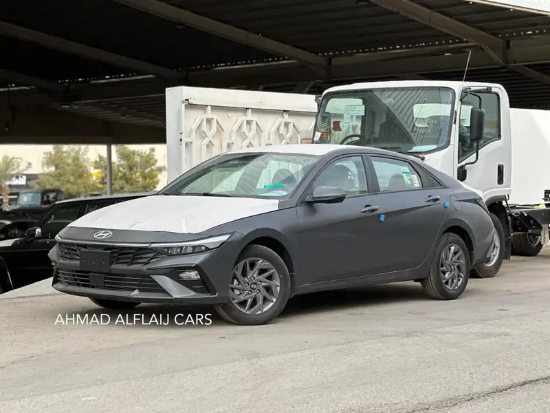 Hyundai Elantra 2025