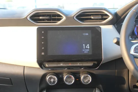Discover undefined undefined Exterior Interior Images.Find all aspects and details of cars.