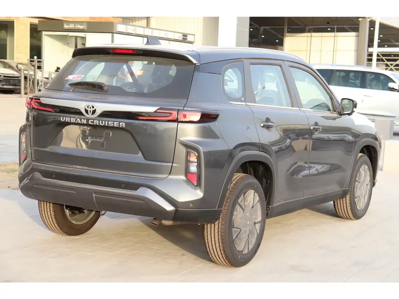 Discover undefined undefined Exterior Interior Images.Find all aspects and details of cars.