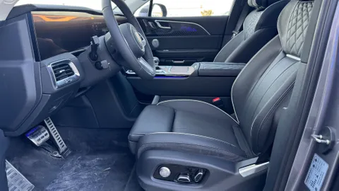 New Hongqi E-HS9 Flagship (7 Seats) 2024