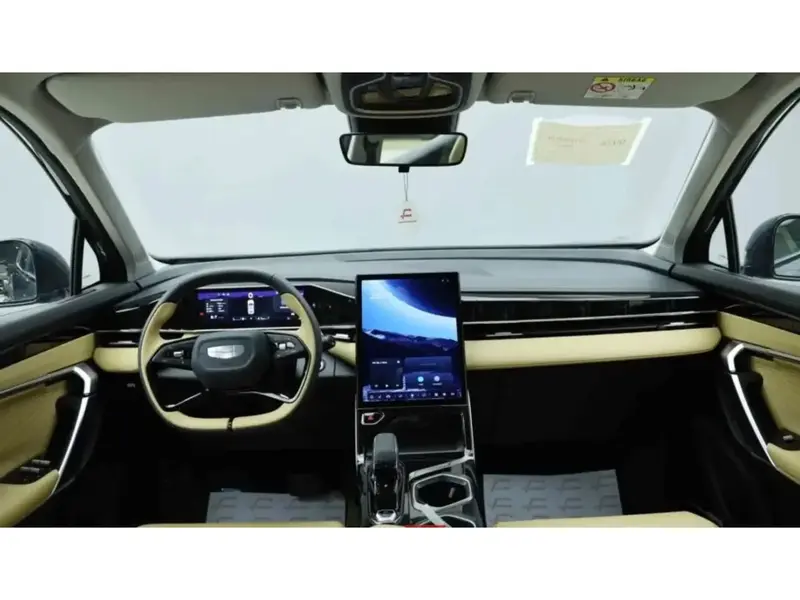 Discover undefined undefined Exterior Interior Images.Find all aspects and details of cars.