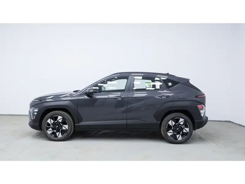 Discover undefined undefined Exterior Interior Images.Find all aspects and details of cars.