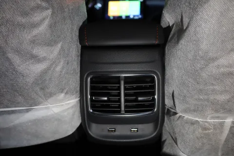 Discover undefined undefined Exterior Interior Images.Find all aspects and details of cars.