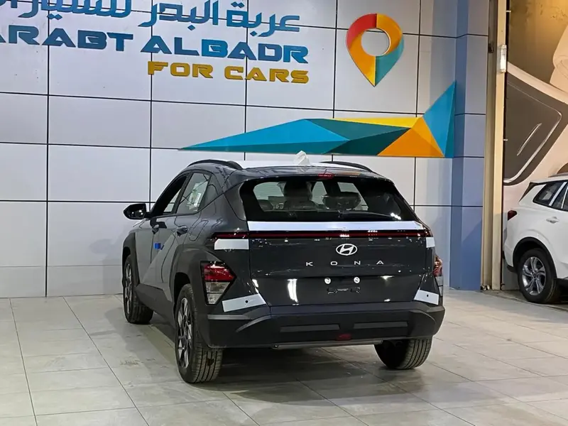 Discover undefined undefined Exterior Interior Images.Find all aspects and details of cars.