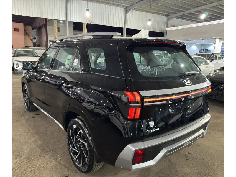 Discover undefined undefined Exterior Interior Images.Find all aspects and details of cars.