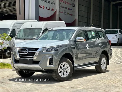 Discover undefined undefined Exterior Interior Images.Find all aspects and details of cars.
