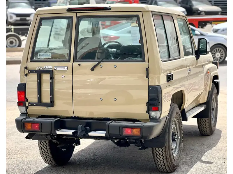 Toyota Land Cruiser Wagon 2025