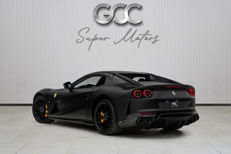 فيراري 812 GTS 2023