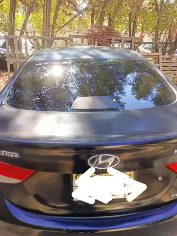 Hyundai Elantra 2012