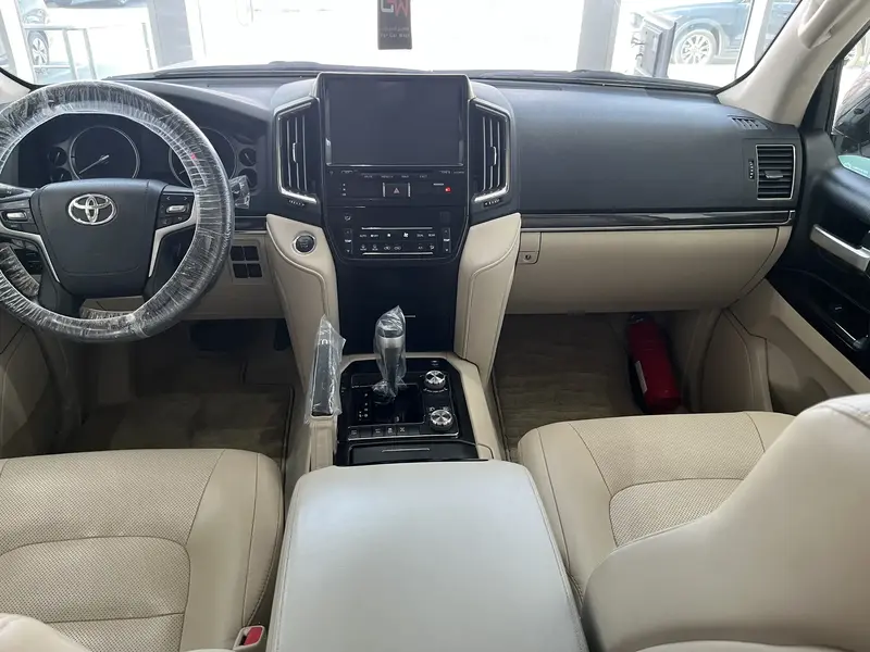 Toyota Land Cruiser Wagon 2021
