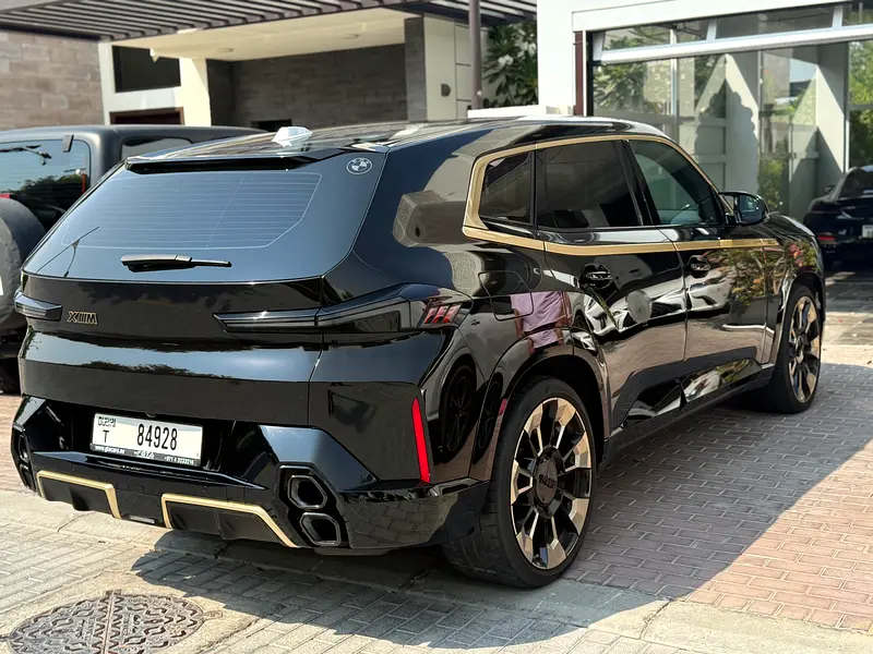 بي أم دبليو XM 2023