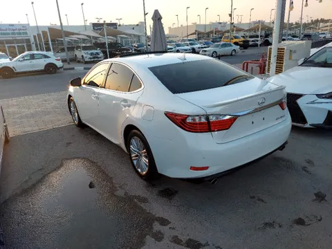 Lexus ES 350 4 door 3.5L 2014