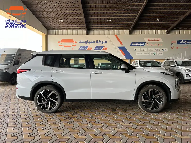 Mitsubishi Outlander 2024