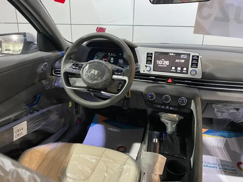Hyundai Elantra 2025