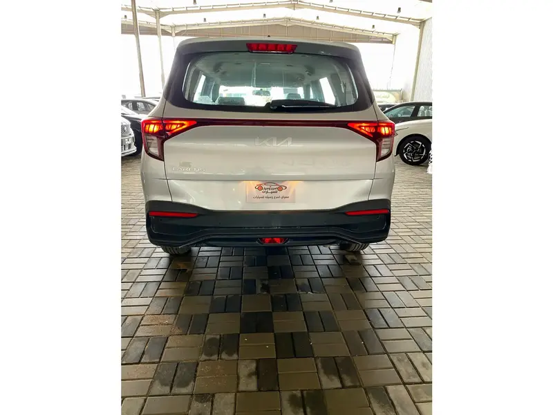 Discover undefined undefined Exterior Interior Images.Find all aspects and details of cars.