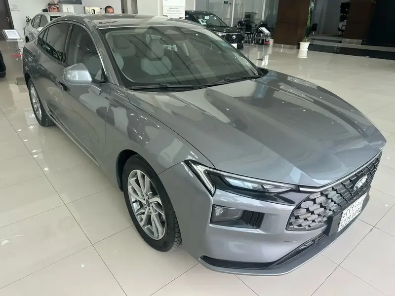 Discover undefined undefined Exterior Interior Images.Find all aspects and details of cars.