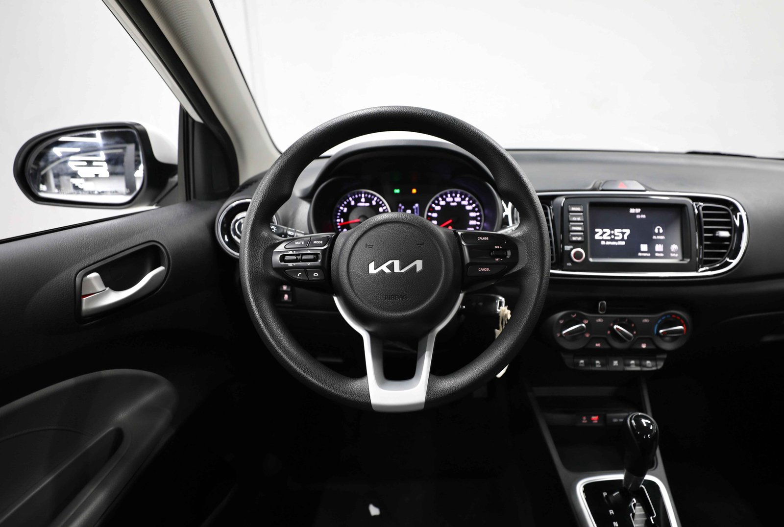 Discover undefined undefined Exterior Interior Images.Find all aspects and details of cars.