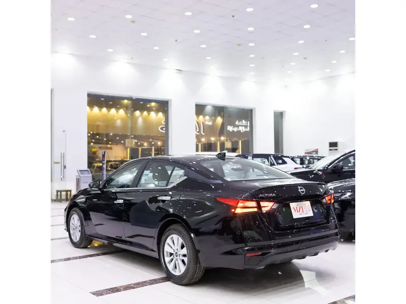 Nissan Altima 2025