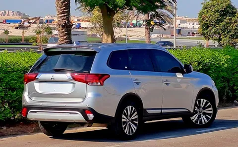 Mitsubishi Outlander 2.4L GLX 7-Seater 2022