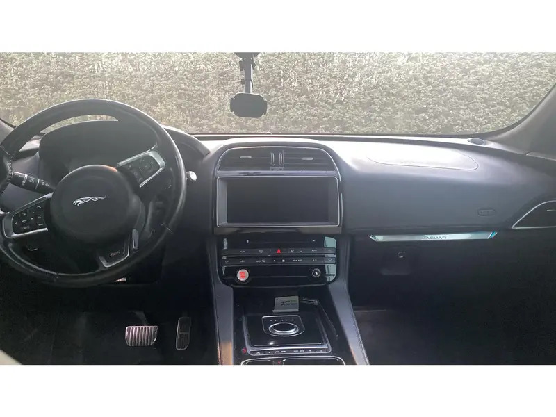 Jaguar F-PACE Sport 2017
