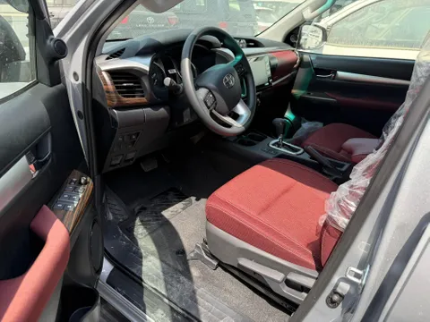 New Toyota Hilux 2025