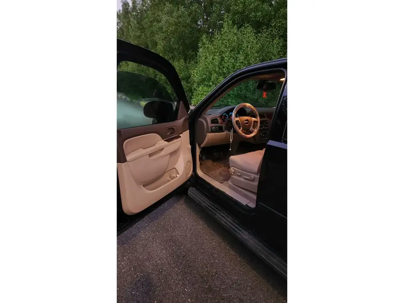 GMC Yukon XL 2010