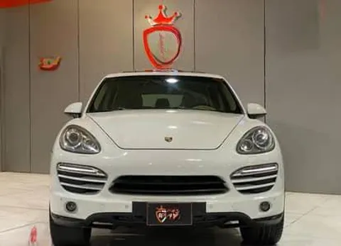 Discover undefined undefined Exterior Interior Images.Find all aspects and details of cars.